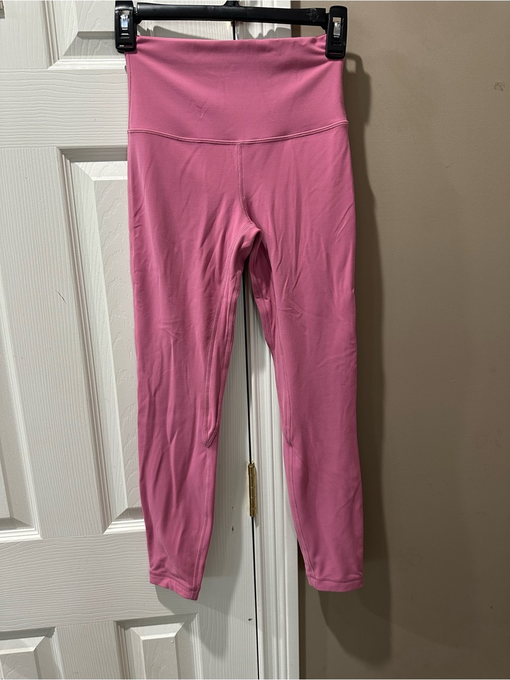 lululemon athletica Women’s Rose Pink Align High-Rise Leggings. Size 4